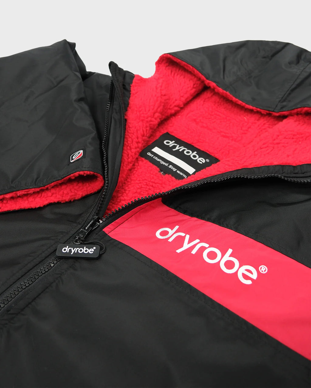 Black Red Short Sleeve Advance Changing Robe - REMIX