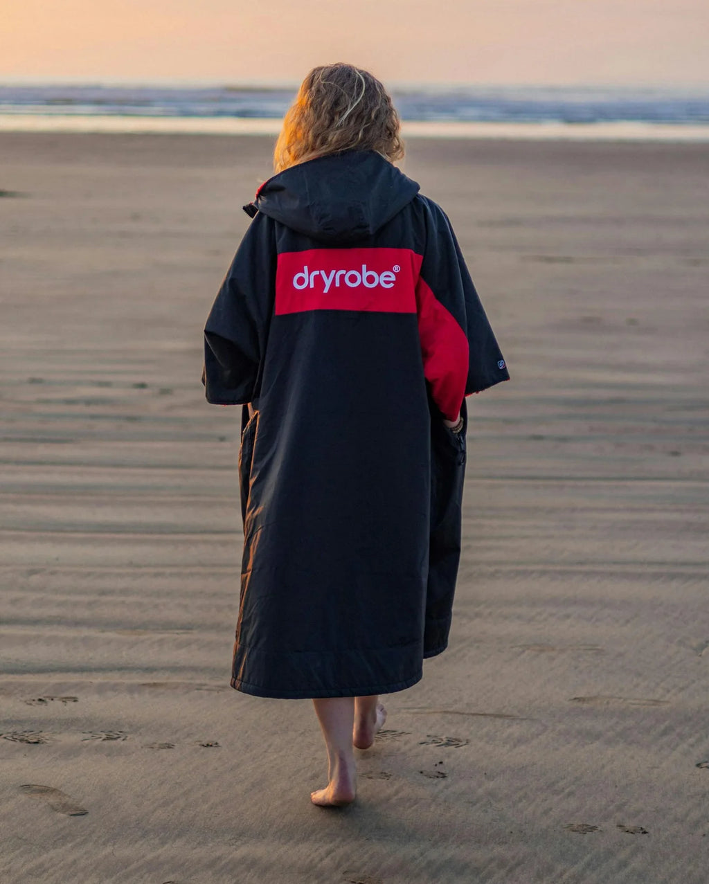 Black Red Short Sleeve Advance Changing Robe - REMIX