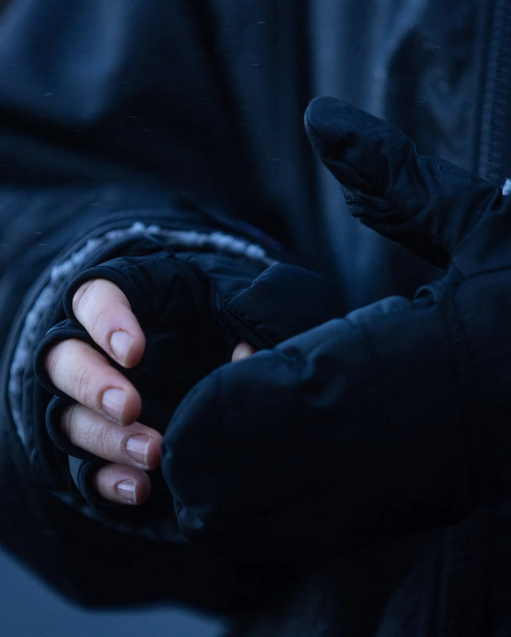 Black Thermal Gloves