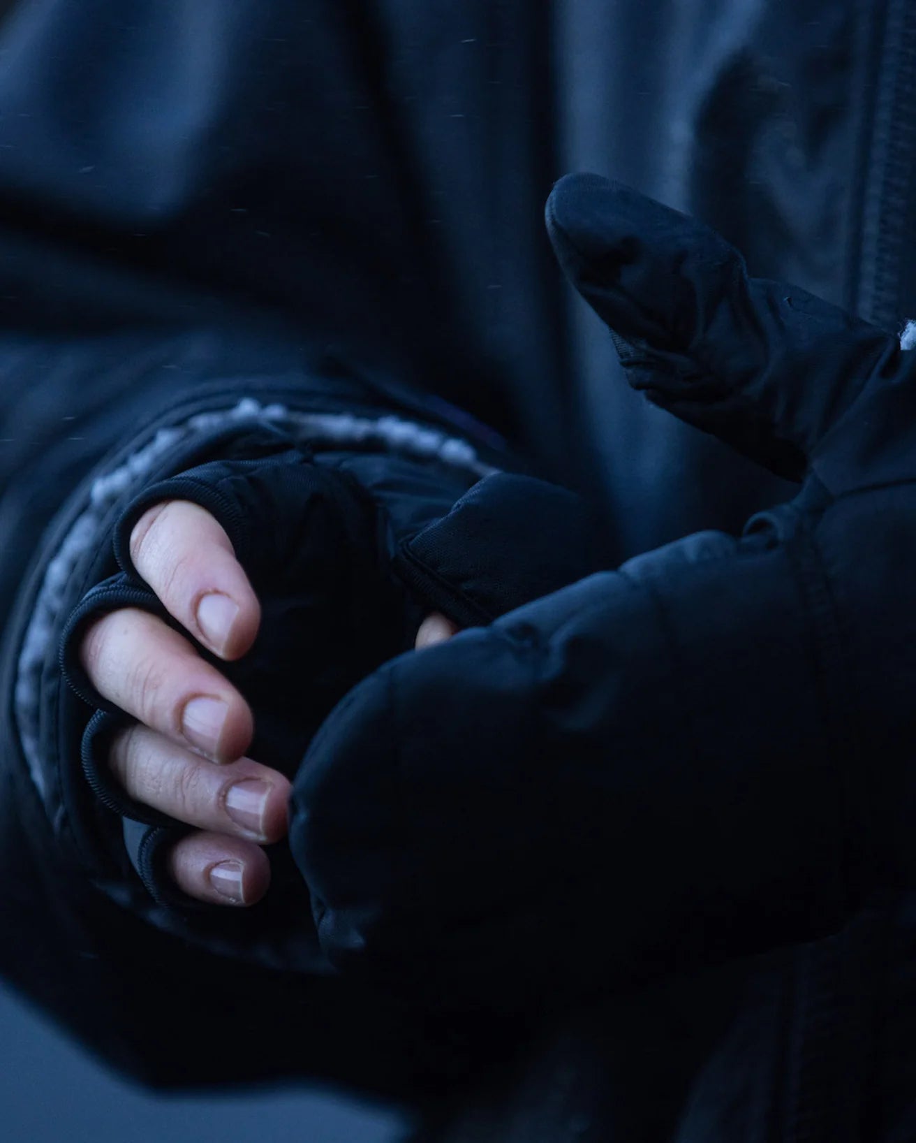 Black Thermal Gloves